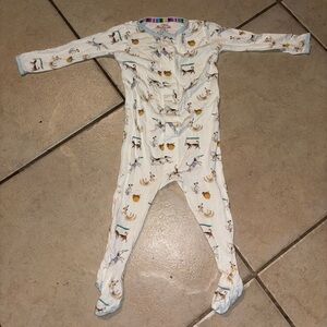 Like New Magnetic Me White Animal Print Footie